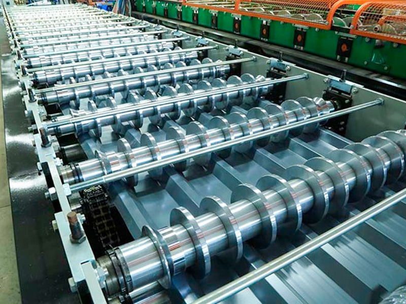 Hochgeschwindigkeits-Rollformmaschine für Dachbahnen